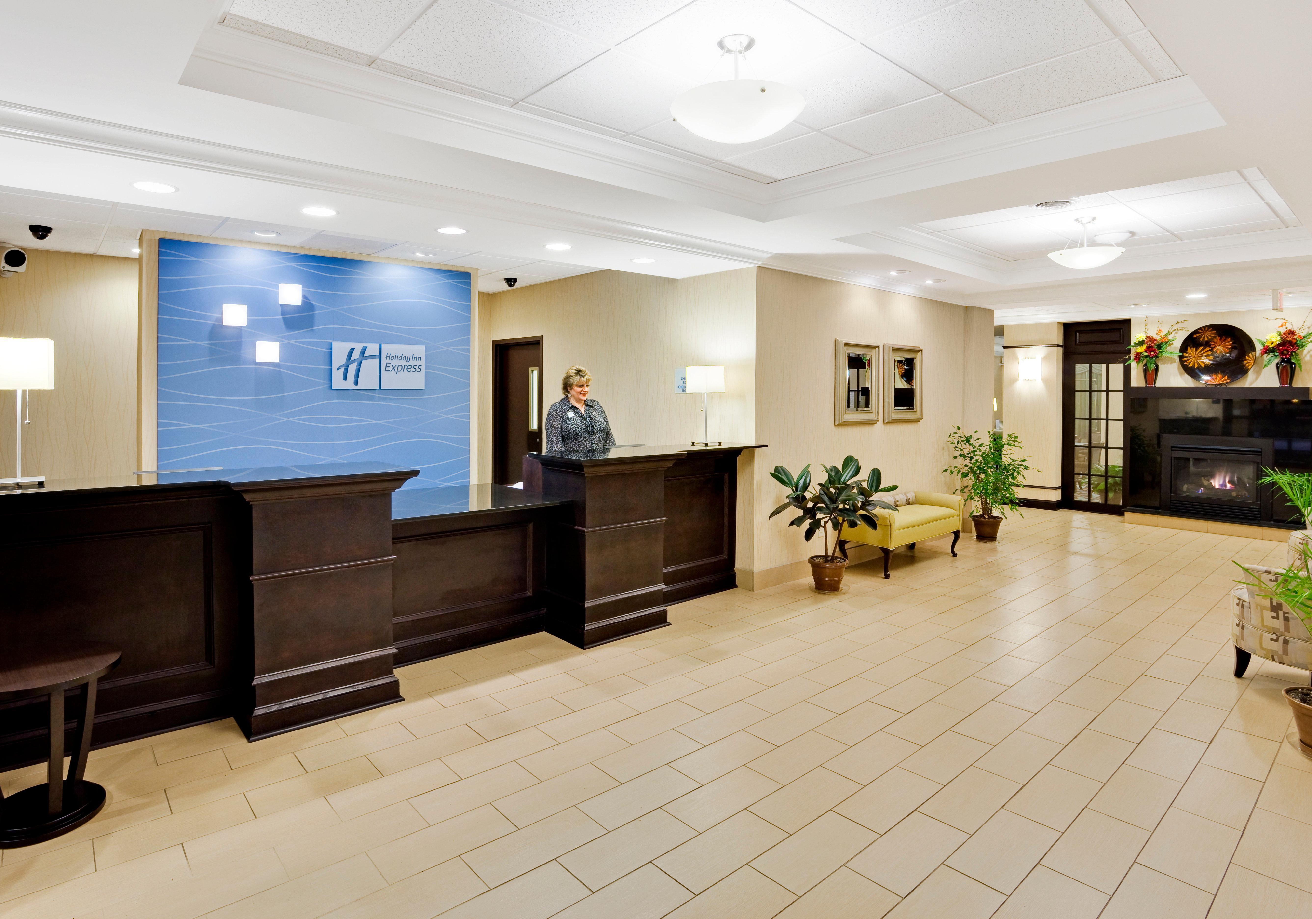 Holiday Inn Express Hotel & Suites Lebanon By Ihg Exteriör bild