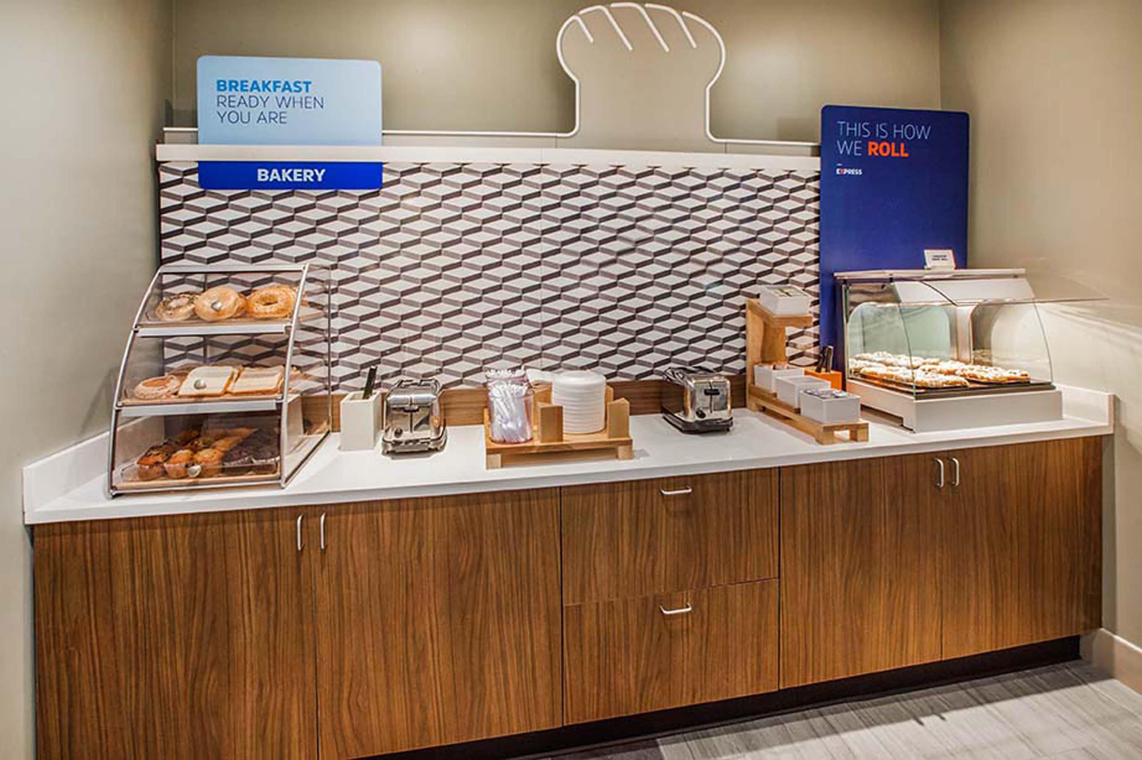 Holiday Inn Express Hotel & Suites Lebanon By Ihg Exteriör bild