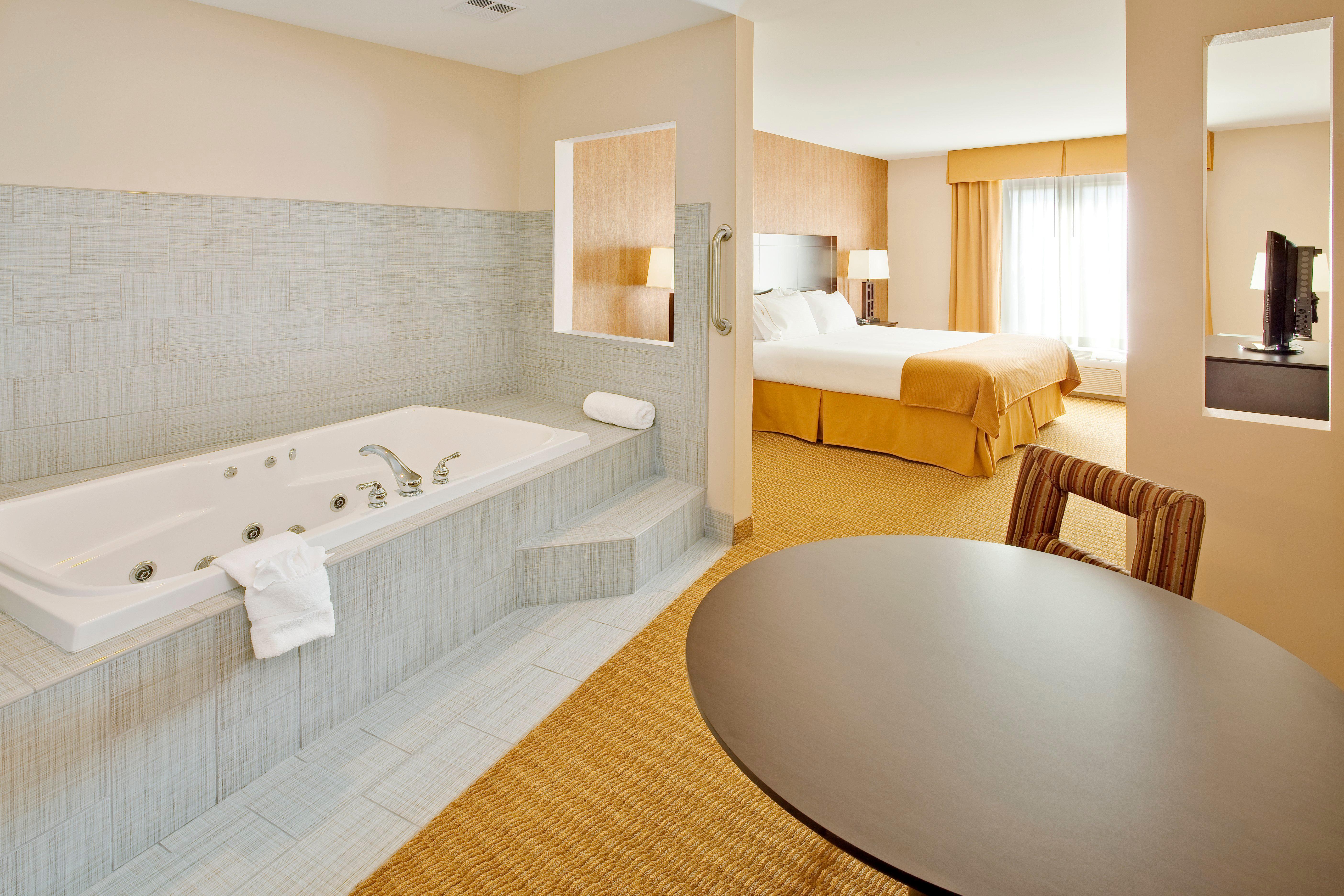 Holiday Inn Express Hotel & Suites Lebanon By Ihg Exteriör bild